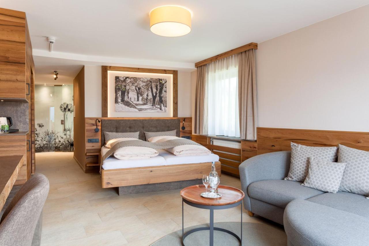 Two-Bedroom Suite Balcony or Terrace,1317766012:JPEG
